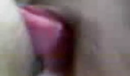 추 엉덩이를 엿 성숙한 젊은 유혹