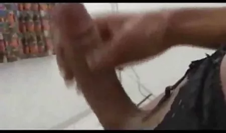 동생은 에 동영상 성숙한 여성 루시의이 작은 단계