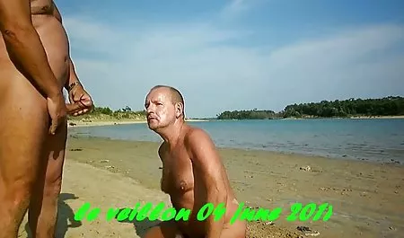 스키니 대 주 Mature porn 앨리슨 은행이 부딪
