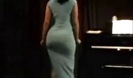뚱뚱한 레즈비언 포르노를 통통한 성숙한
